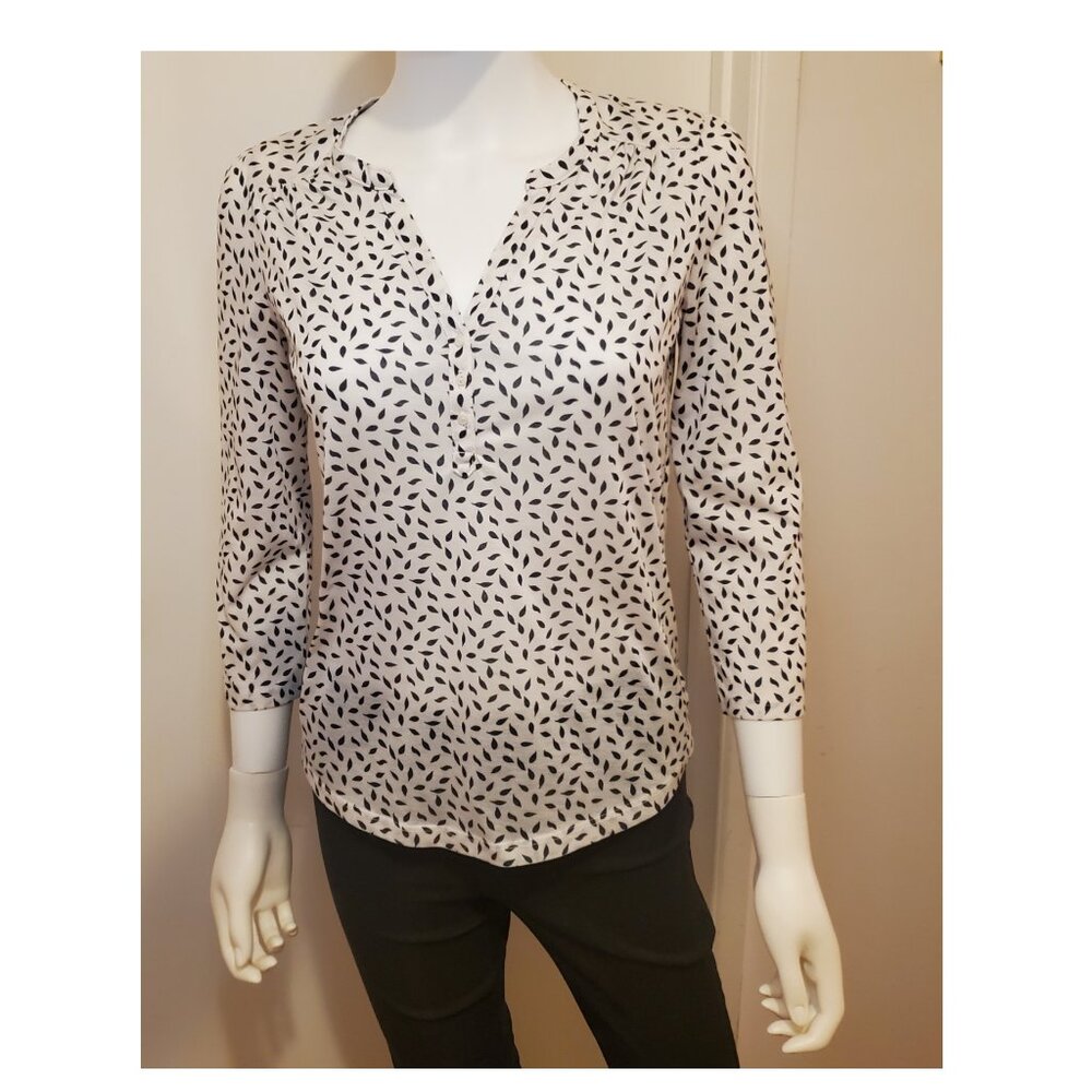 XS Open V- Neck White Top With Black Leaf Print